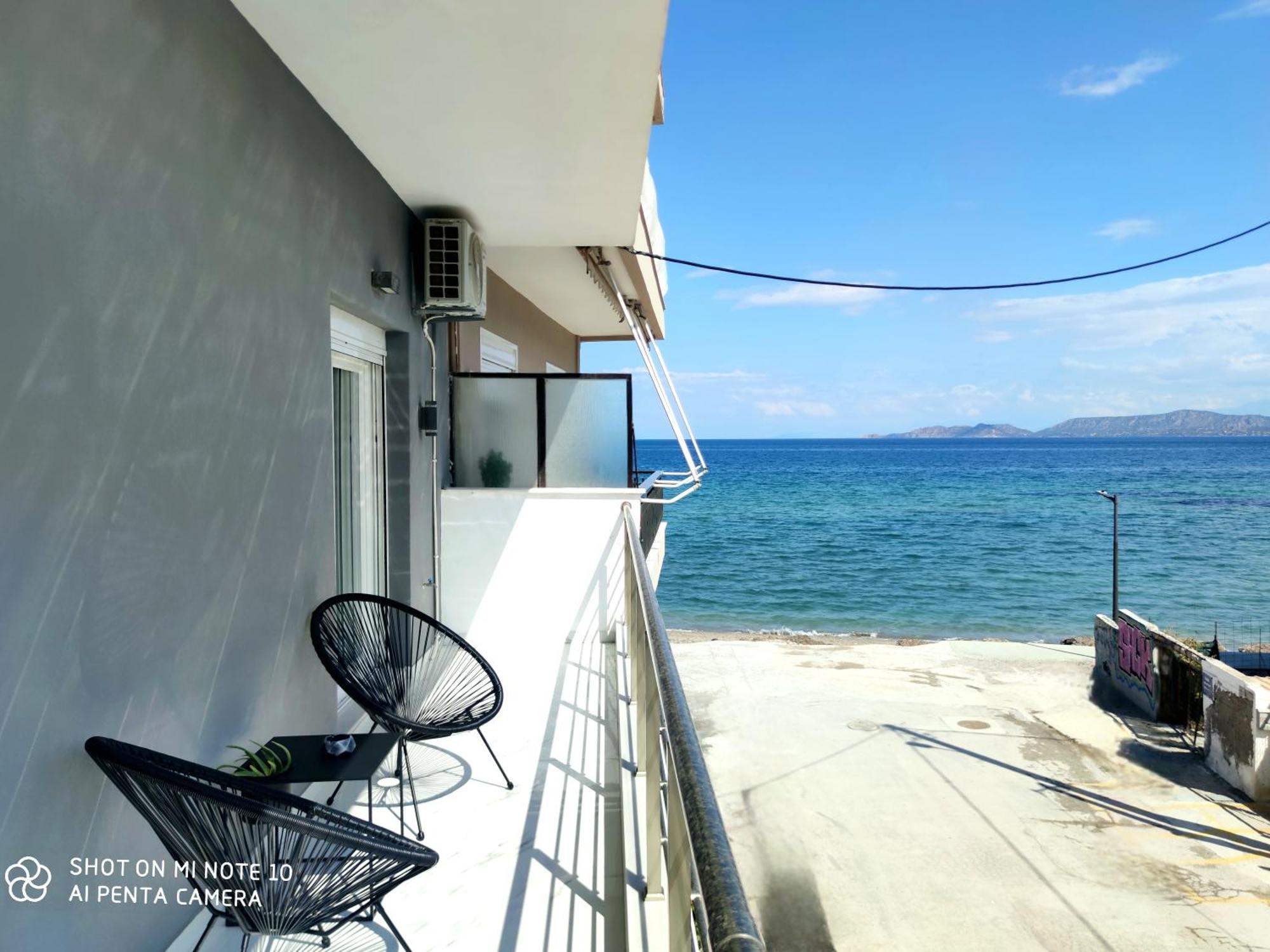 Black & White Seaside House Kalamia Corinth Exterior photo